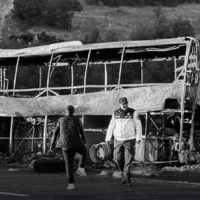 Denizli’nin Sarayköy ilçesinde meydana gelen elim otobüs kazasında hayatını kaybeden vatandaşlarımıza Allah’tan rahmet, kederli ailelerine v